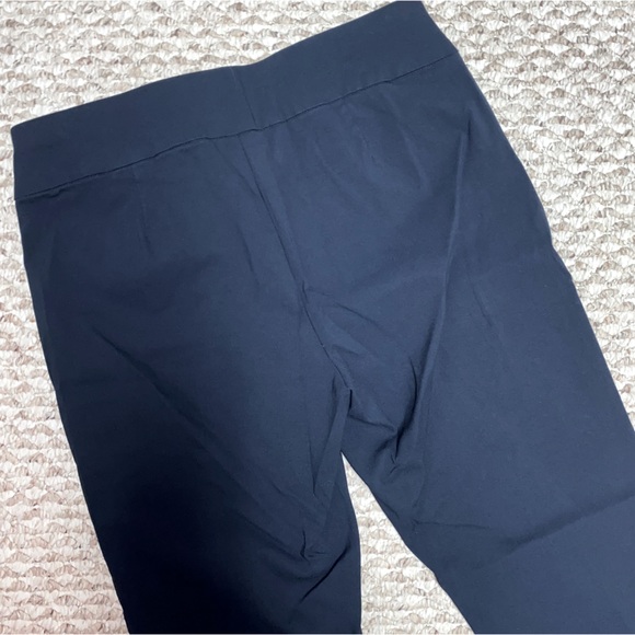 2 for $20 or 5 for $40
CHRISTOPHER & BANKS SHORTS - 8 - Picture 4 of 6